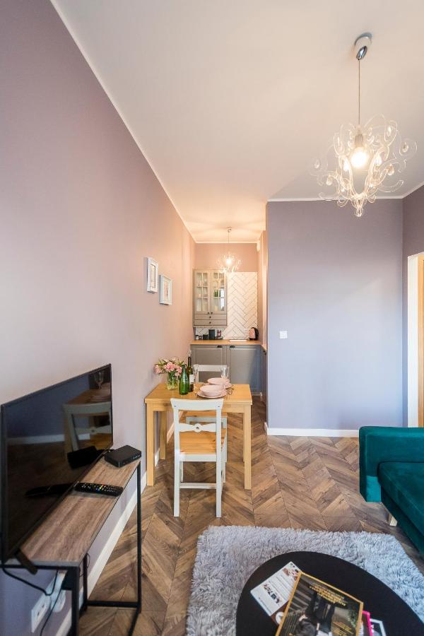 Apartament Z Ogrodkiem I Garazem Познань Екстер'єр фото